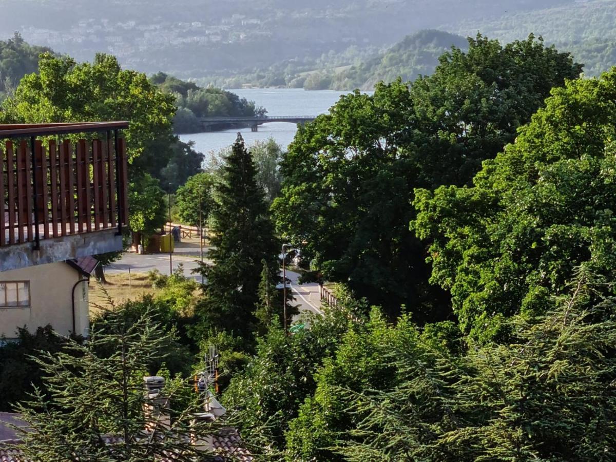 Вилла Luxury Lake Виллетта-Барреа Экстерьер фото